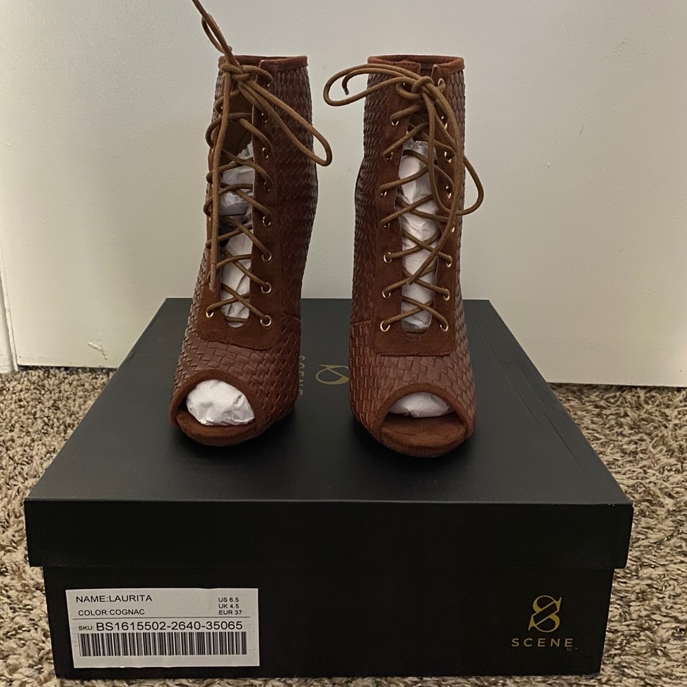 Lace up Bootie